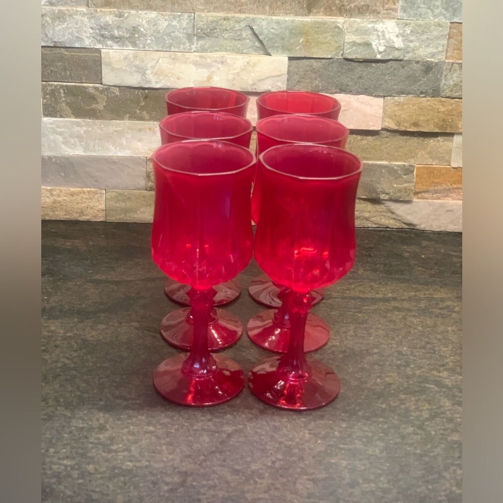 VINTAGE | Set of 6 | Red Glass Diamond Cut Goblets